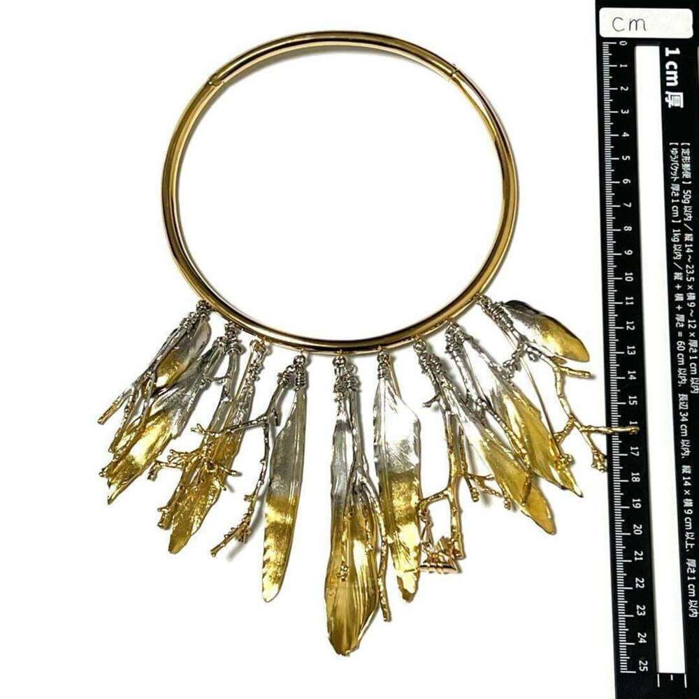 LOUIS VUITTON Gold Necklace - Picture 2 of 10